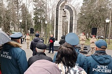 ������ ������� �������: ����� ��� ������� ������� � �������, ����������� 40-����� �������� �� ������������� ���